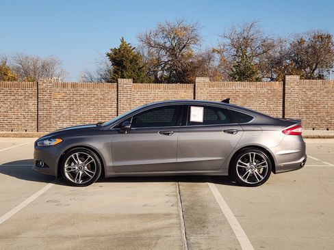 Used 2013 Ford Fusion Titanium w/ Titanium Driver Assist Pkg image 5