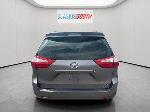 Used 2015 Toyota Sienna XLE Premium AWD/4WD image 4