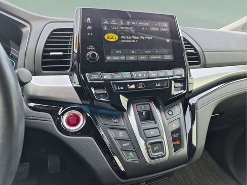 Certified 2024 Honda Odyssey Touring image 12