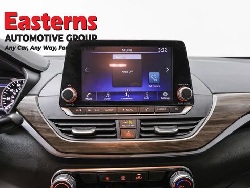 Used 2023 Nissan Altima 2.5 SV AWD/4WD image 12