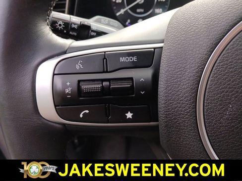 Used 2025 Kia Sportage SX image 16