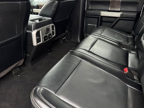 Used 2019 Ford F450 Lariat w/ Lariat Ultimate Package AWD/4WD image 13