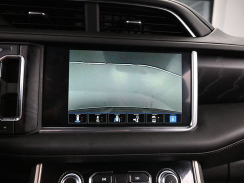 Used 2024 GMC Yukon XL Denali RWD image 25