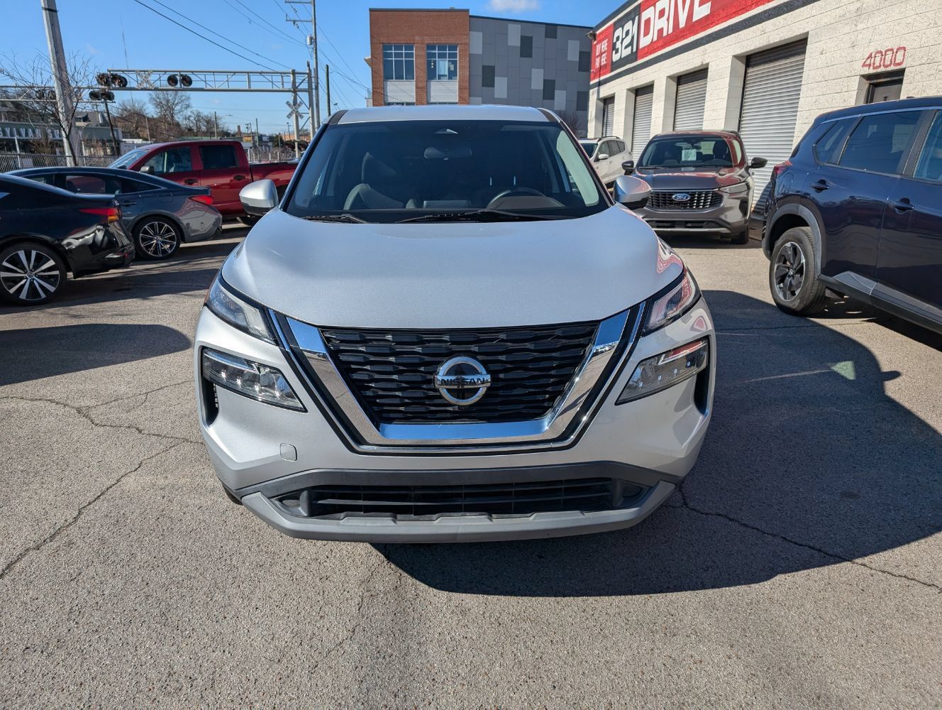 Used 2021 Nissan Rogue SV FWD image 3