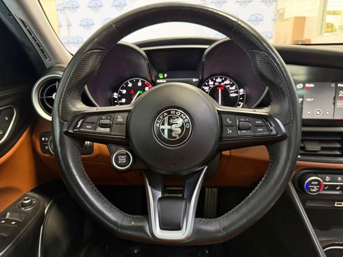 Used 2020 Alfa Romeo Giulia Ti w/ Nero Edizione RWD image 30