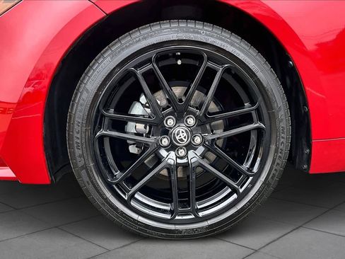 Used 2021 Toyota Corolla LE image 11