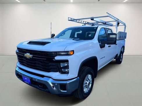 Used 2025 Chevrolet Silverado 2500 W/T w/ WT/CX Safety Package image 1