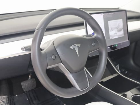 Used 2020 Tesla Model 3 Standard Range image 6
