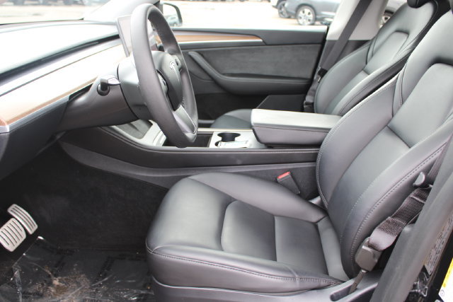 Used 2024 Tesla Model Y Performance AWD/4WD image 26