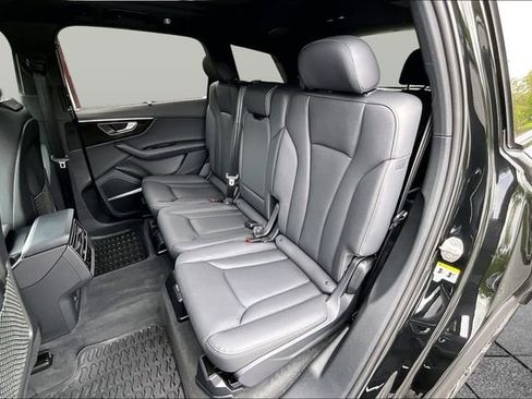 Used 2025 Audi Q7 2.0T Premium Plus AWD/4WD image 25