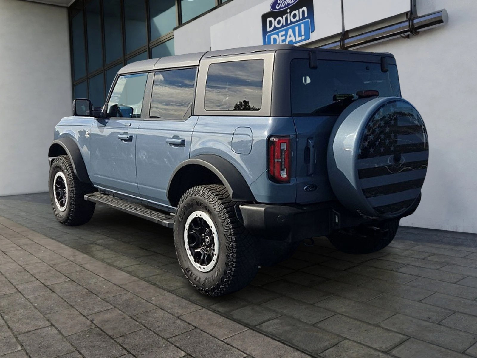 Certified 2023 Ford Bronco Outer Banks w/ Sasquatch Package AWD/4WD image 5