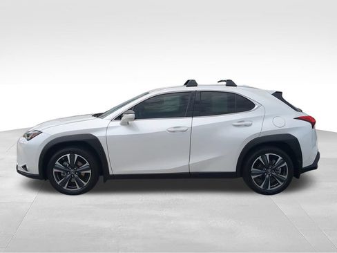 Used 2022 Lexus UX 200 w/ Accessory Package (Z2) FWD image 7