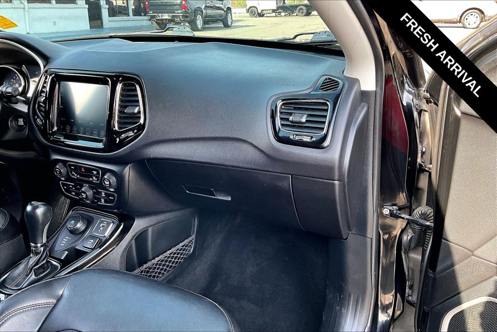 Used 2018 Jeep Compass Limited AWD/4WD image 25