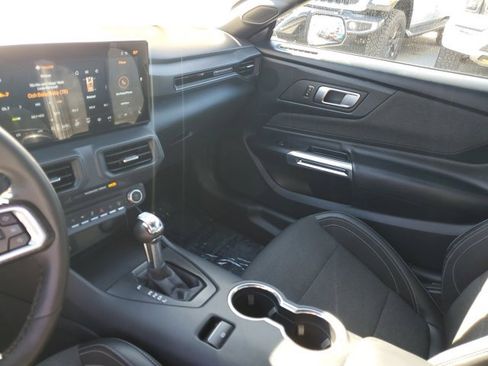 Certified 2024 Ford Mustang Convertible image 18