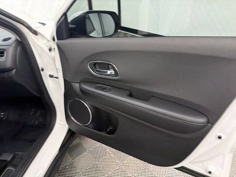 Used 2022 Honda HR-V EX image 14