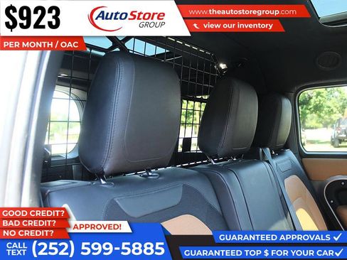 Used 2023 Land Rover Defender 130 X-Dynamic SE AWD/4WD image 11