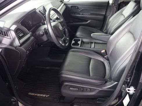 Used 2023 Honda Odyssey EX-L image 18