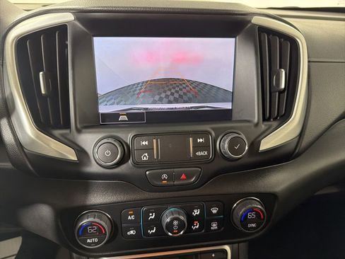 Used 2024 GMC Terrain SLT AWD/4WD image 27