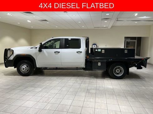 Used 2023 GMC Sierra 3500 Pro w/ Convenience Package image 2