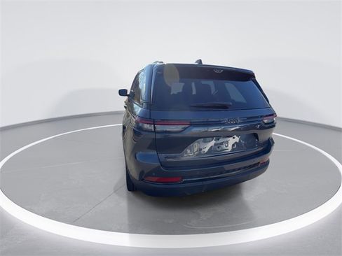 New 2025 Jeep Grand Cherokee Limited image 7