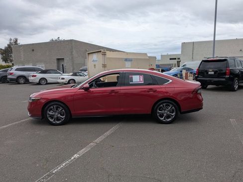 Certified 2024 Honda Accord EX-L image 9