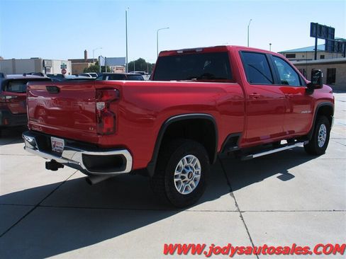 Used 2022 Chevrolet Silverado 2500 LT w/ Convenience Package AWD/4WD image 38