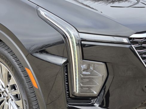 Used 2024 Cadillac XT4 Premium Luxury w/ Cold Weather Package image 6