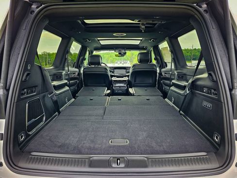 New 2026 Jeep Grand Wagoneer 4WD image 36