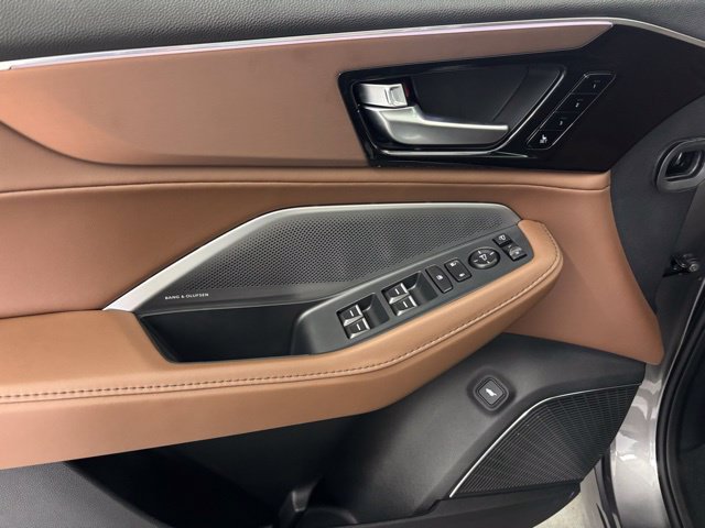 Certified 2026 Acura MDX w/ Technology Package FWD image 15