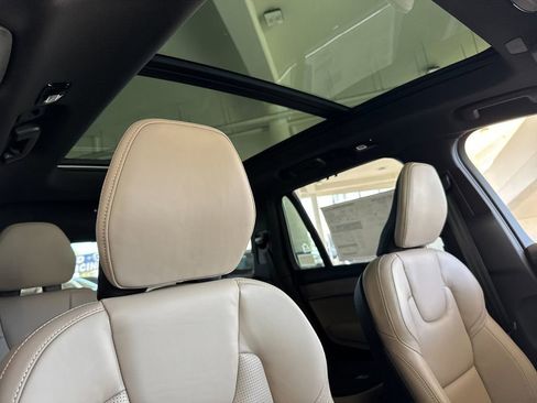 New 2026 Volvo XC90 T8 Ultra w/ Protection Package Premier image 17