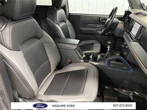 Used 2022 Ford Bronco Black Diamond image 21