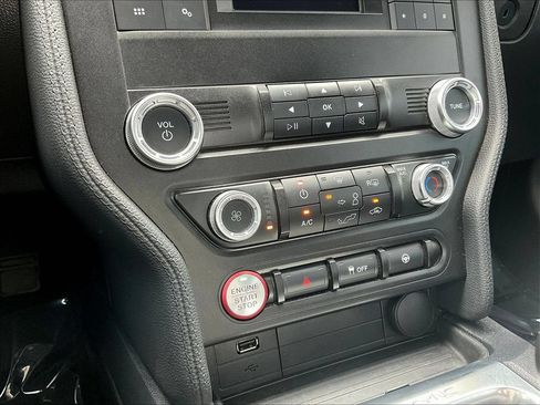 Used 2022 Ford Mustang GT RWD image 15