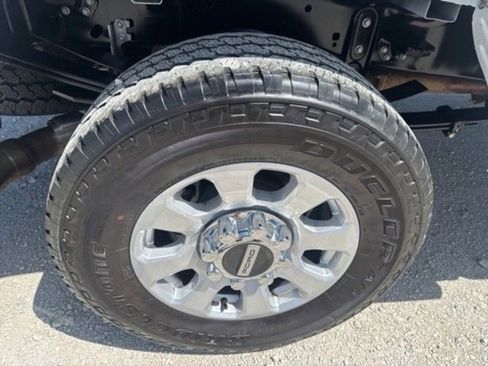 Used 2024 Ford F250 XLT w/ FX4 Off-Road Package image 9