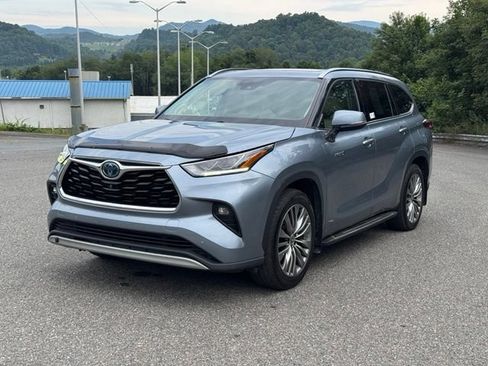 Used 2020 Toyota Highlander Limited AWD/4WD image 3