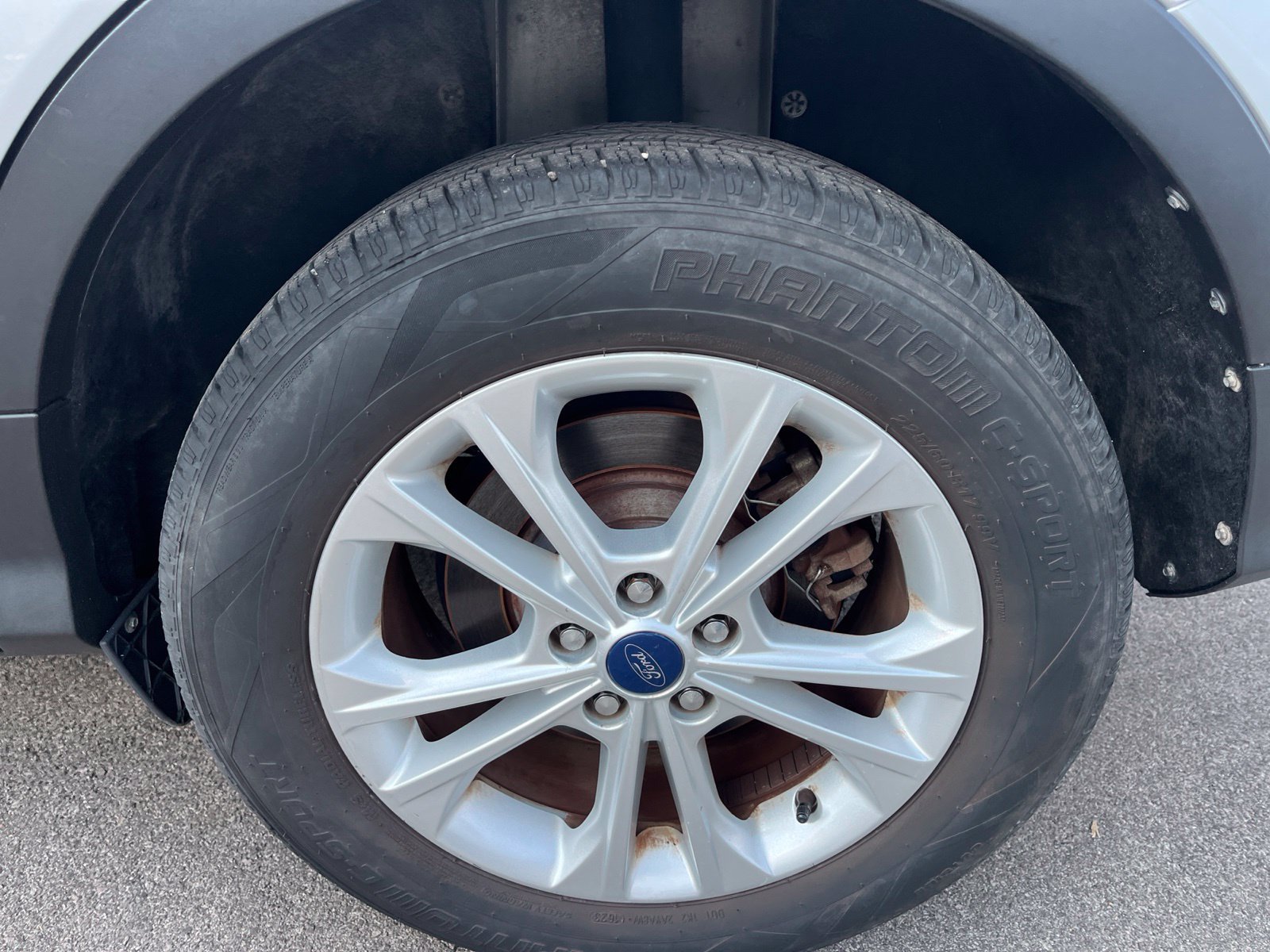 Used 2017 Ford Escape SE FWD image 12