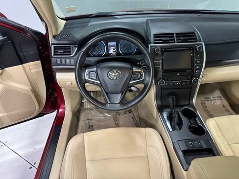 Used 2015 Toyota Camry XLE w/ Moonroof Package FWD image 17