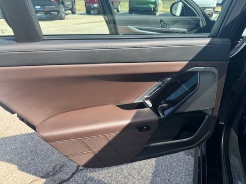 Used 2023 BMW 760i xDrive 760i xDrive image 23