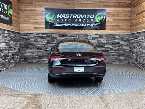 New 2026 Hyundai Elantra Hybrid FWD image 7