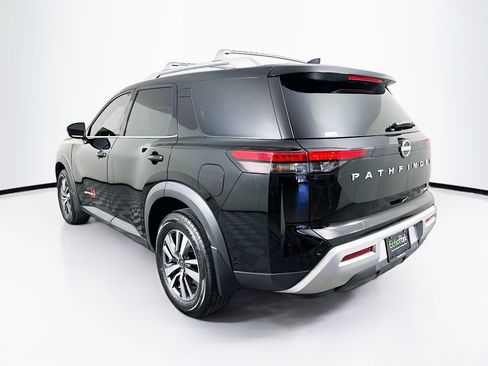Used 2024 Nissan Pathfinder SL AWD/4WD image 5