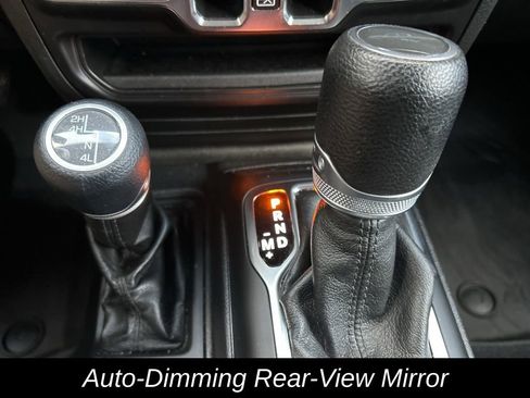 Used 2021 Jeep Gladiator Willys image 30