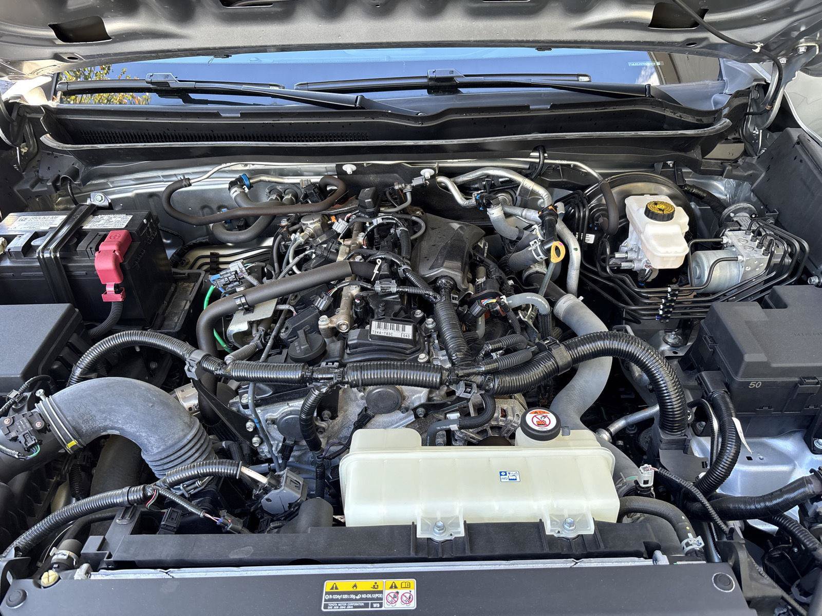 Used 2024 Toyota Tacoma SR5 AWD/4WD image 29