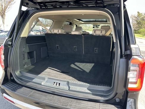 Used 2023 Ford Expedition Max Limited image 13