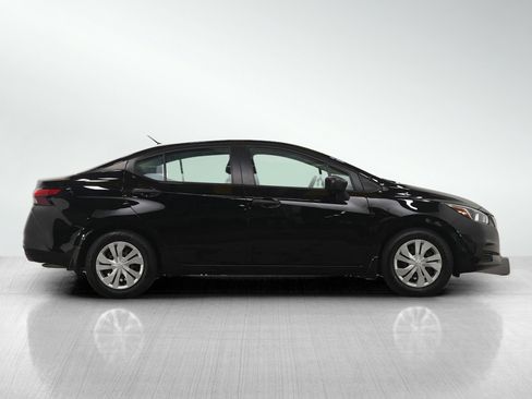Used 2020 Nissan Versa S image 6