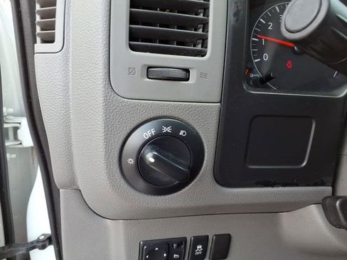 Used 2018 Nissan NV 3500 S RWD image 11