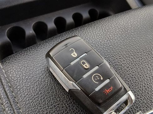 Used 2022 RAM 1500 Big Horn AWD/4WD image 21