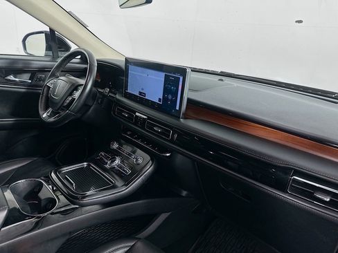 Used 2022 Lincoln Nautilus Reserve AWD/4WD image 31