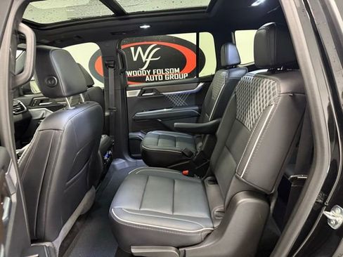 Used 2024 GMC Acadia Denali w/ Super Cruise Package image 16