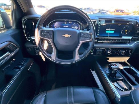 Used 2023 Chevrolet Silverado 1500 High Country w/ High Country Premium Package image 5