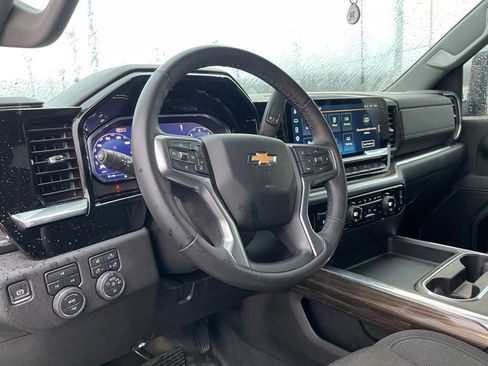 Used 2025 Chevrolet Silverado 2500 LT image 17