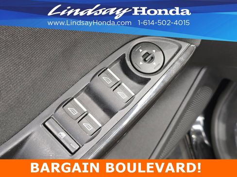 Used 2018 Ford Focus Titanium image 15